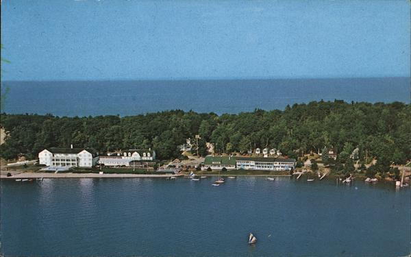 Portage Point Resort (Portage Point Inn) - Vintage Postcard